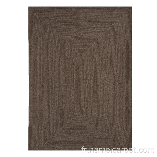 Tapis de salon tressé de couleur brune tapis